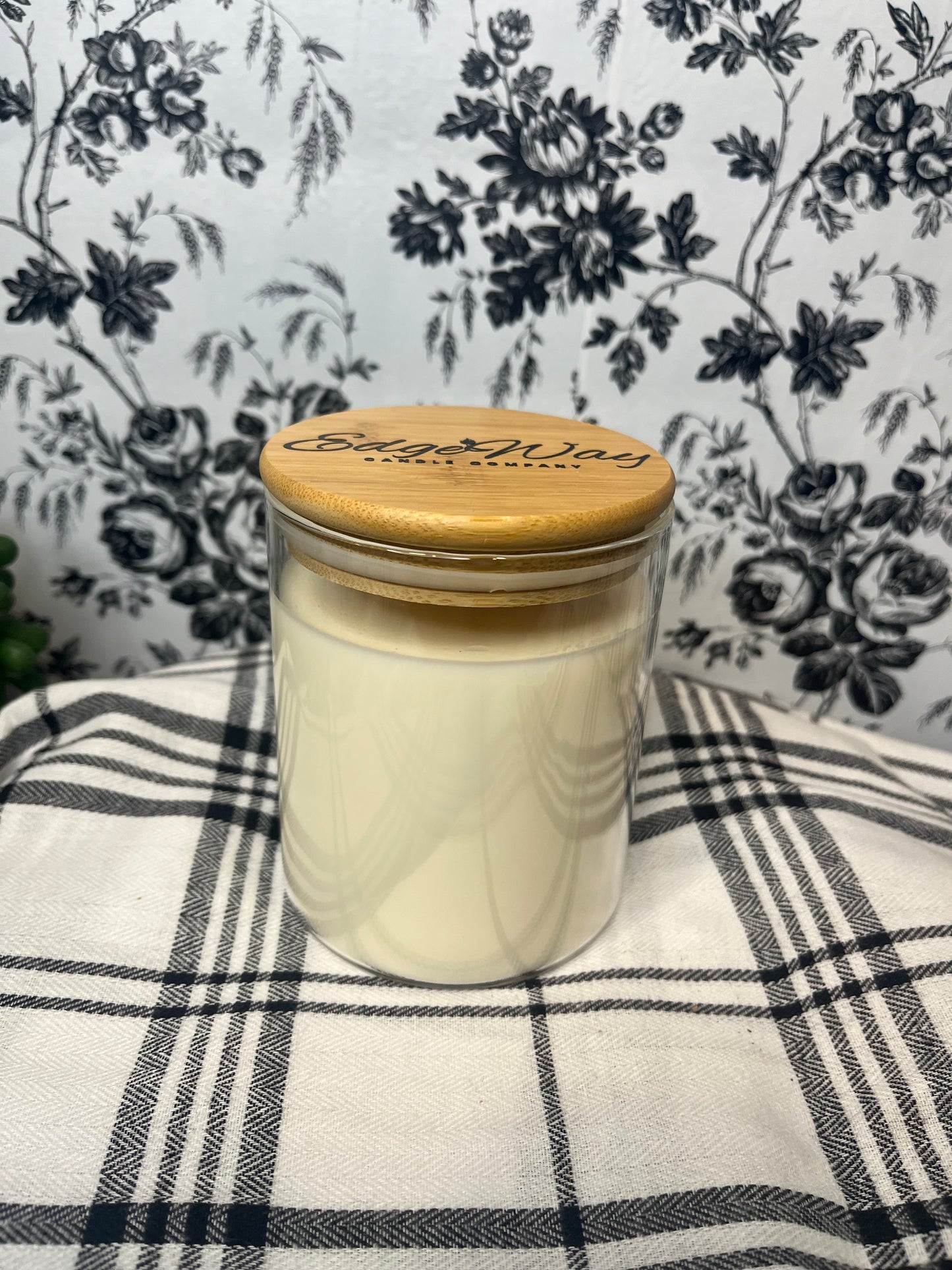 EdgeWay Essential Candle