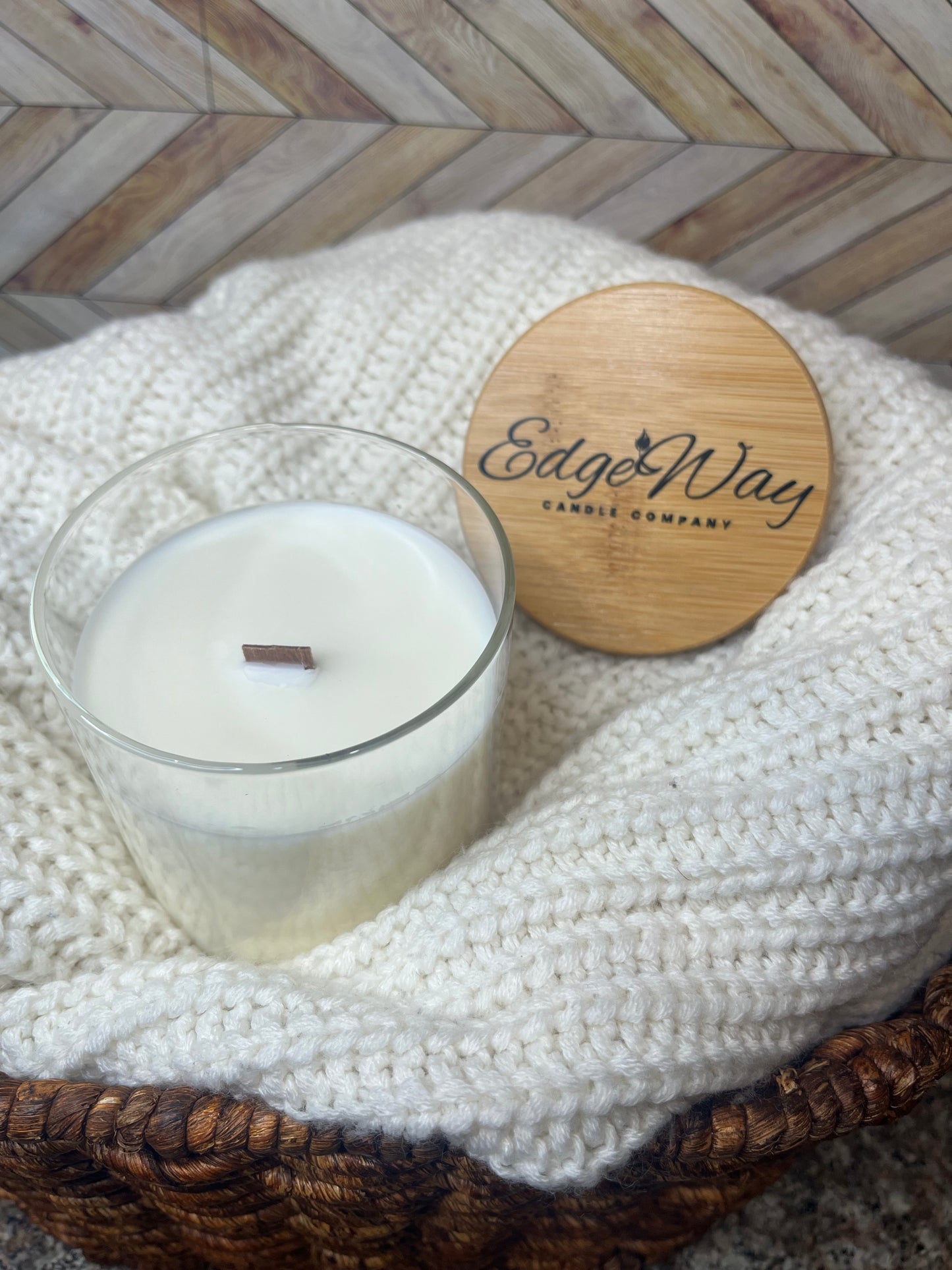 EdgeWay Essential Candle